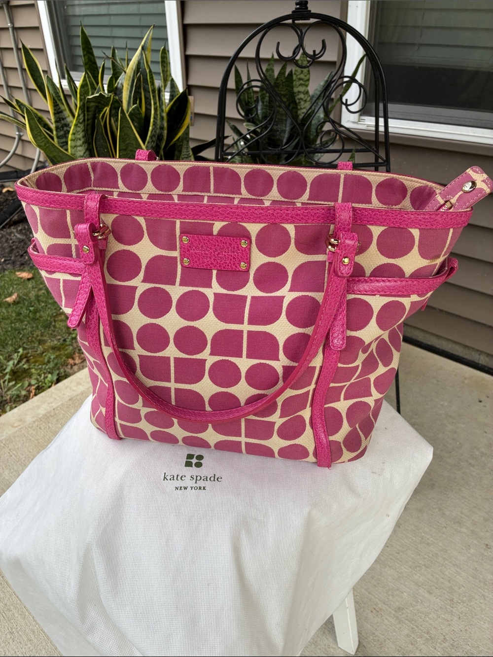 kate spade Dot Noel Pink and Cream Geometric Canvas Tote W dust bag
